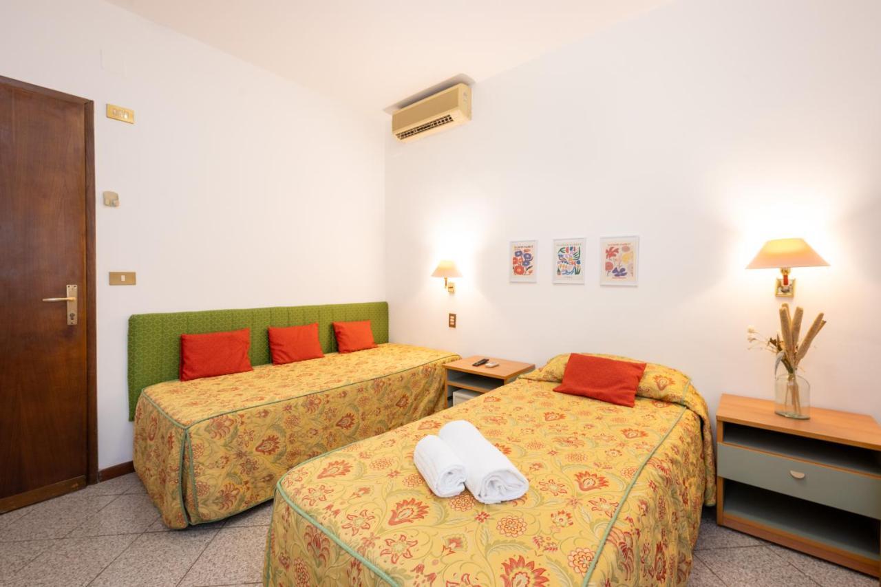 Camelia Rooms Venice Guesthouse ميستر المظهر الخارجي الصورة