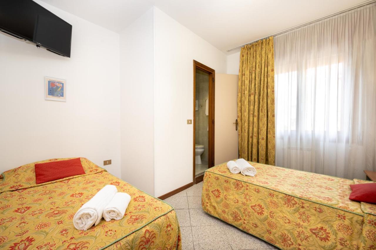 Camelia Rooms Venice Guesthouse ميستر المظهر الخارجي الصورة