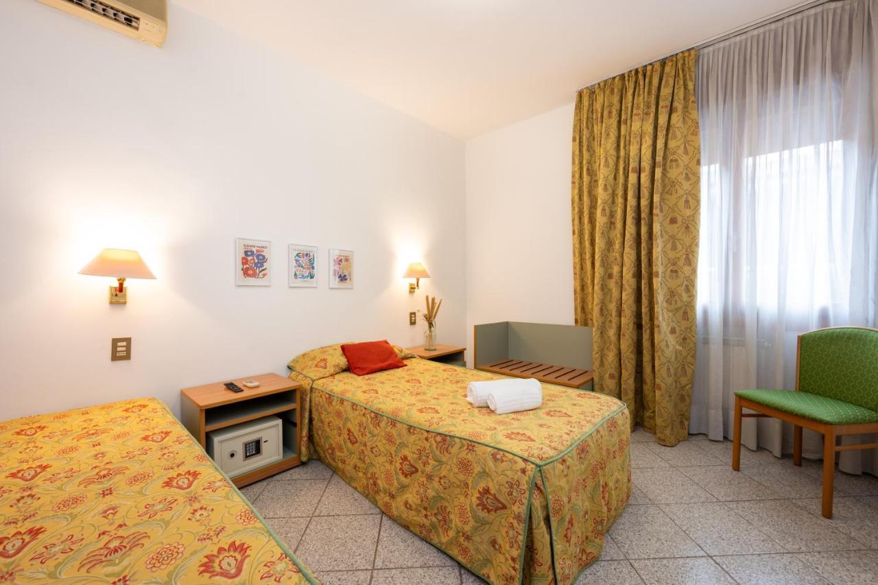 Camelia Rooms Venice Guesthouse ميستر المظهر الخارجي الصورة