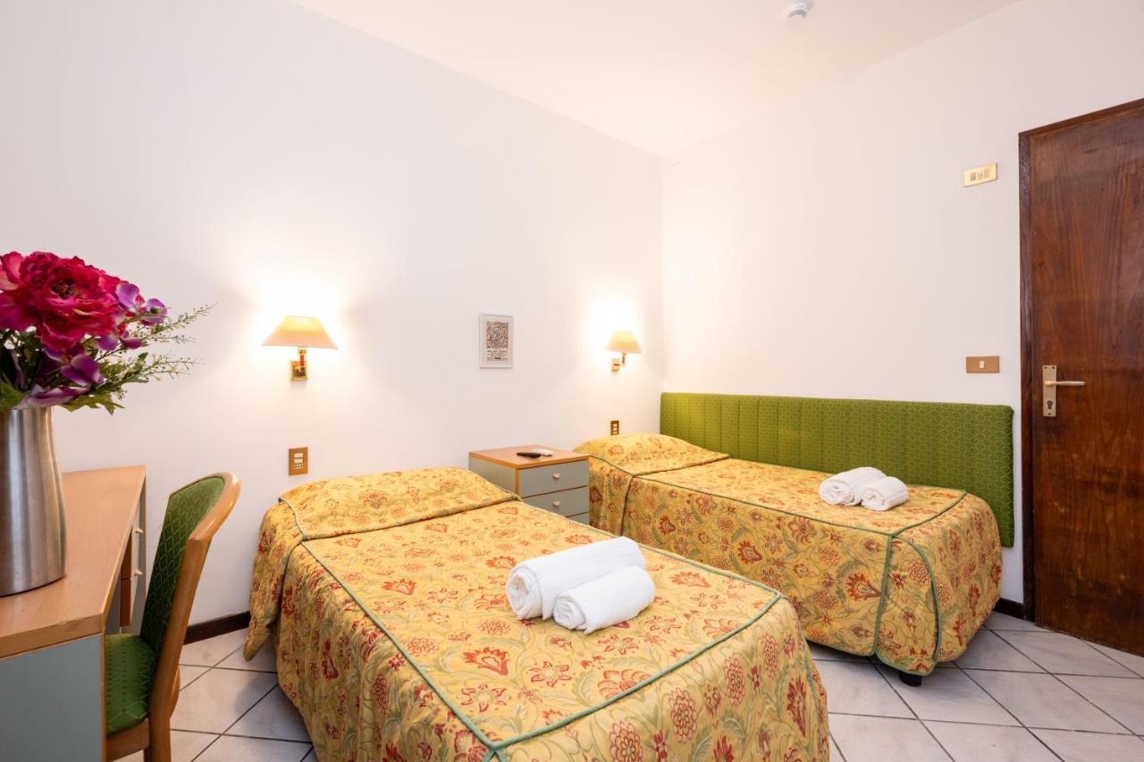 Camelia Rooms Venice Guesthouse ميستر المظهر الخارجي الصورة