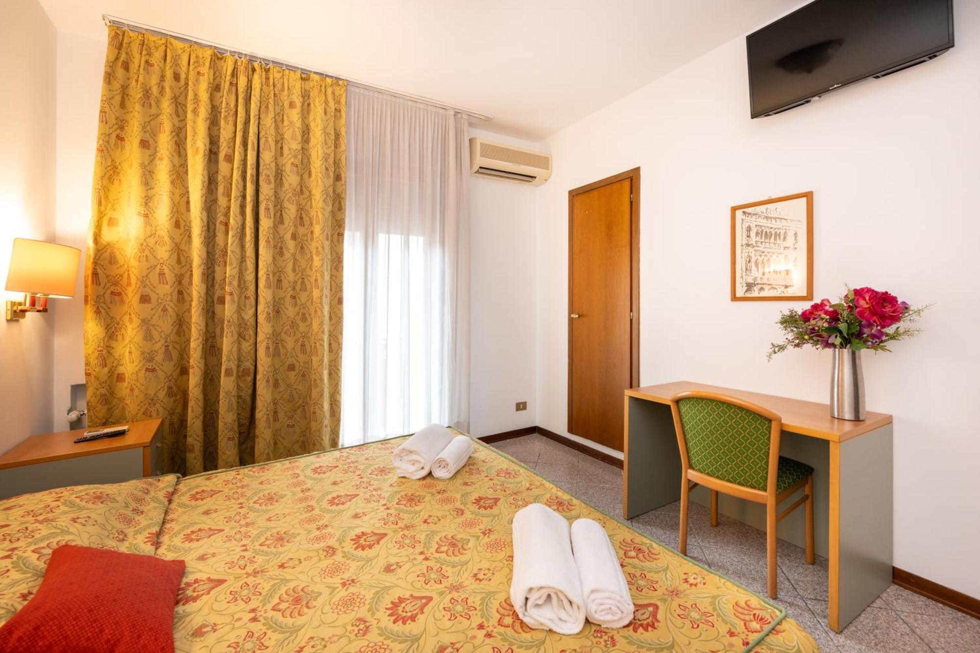 Camelia Rooms Venice Guesthouse ميستر المظهر الخارجي الصورة